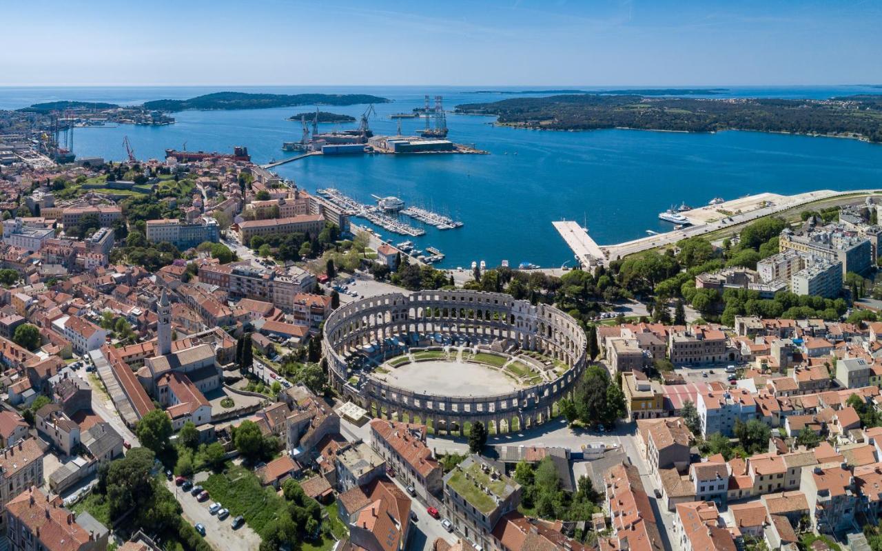 Apartament Laveruda With Balcony And Free Parking Pula
